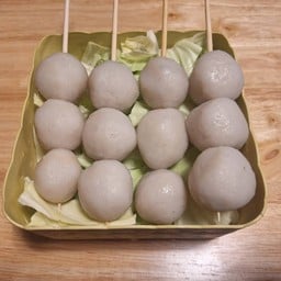 ร้านลูกชิ้นทอดน้องต้นกล้า