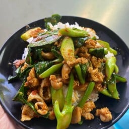 ก๋วยเตี๋ยวไก่มะระ / ข้าวแกง EAT