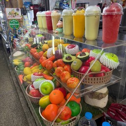 น้ำสตอเบอรี่ + โซดาปั่น