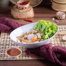 คั่วไก่ ไข่อบลาวา (ไข่ลาวา+ปลาหมึกกรอบ+ไก่)