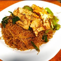 ผัดซีอิ๊วเส้นหมี่พิเศษ