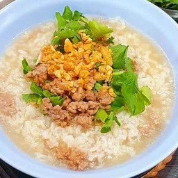 ข้าวต้มหมูสับ