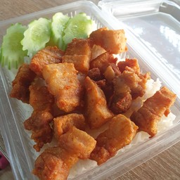 ข้าวหมูสามชั้นทอดเกลือ