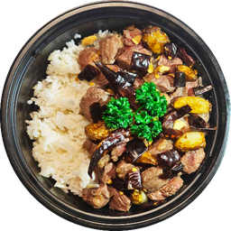 ข้าวเนื้อผัดพริกแห้ง (พิเศษ)