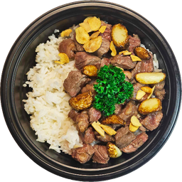 ข้าวเนื้อผัดกระเทียม (พิเศษ)