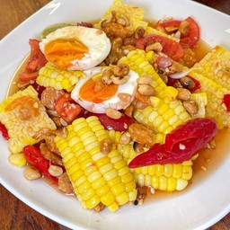 ตำข้าวโพดไข่เค็ม