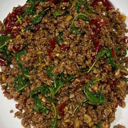 กะเพราเนื้อ  (กับข้าว)