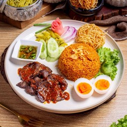 ข้าวผัดเวียงพิงค์เนื้อ
