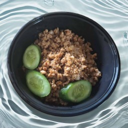 ข้าวหมูสับผัดพริกป่น