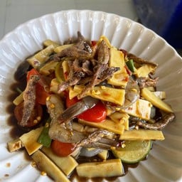 ตำหน่อไม้กุ้งสด