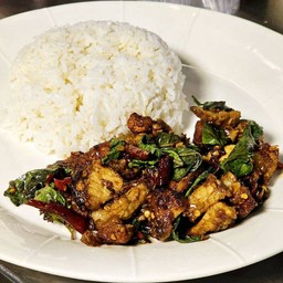 ข้าวกะเพราหมูกรอบ