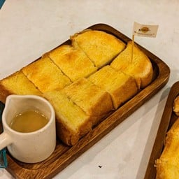 ปังปิ้งเนยนม