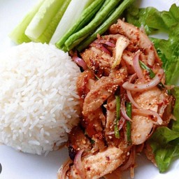 ข้าวหน้าน้ำตกหมู