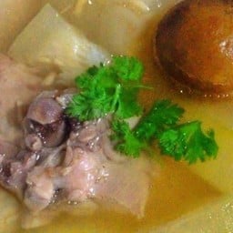 น่องสะโพกไก่ ตุ๋นฟักมะนาวดอง