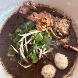 เตี๋ยวเรือน้ำตก - วุ้นเส้น