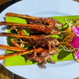 แซ่บอีสาน ไก่ย่างเขาสวนกวาง (ซอยวัดพระนอน)
