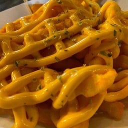 ข้าวไก่ทอดซอสชีสซี่ Cheesy