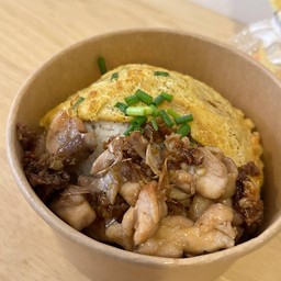 ไข่เจียวคูู่ไก่กระเทียม/หมูหระเทียม