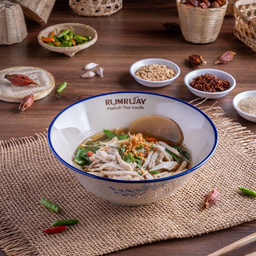 ก๋วยเตี๋ยวไก่เจ้าเนื้อ เนื้อไก่สับล้วน