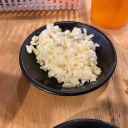 กระเทียมสับ