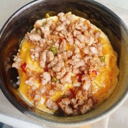 ข้าวไข่ข้นหมูสับคั่วพริกเกลือ (สูตรคุณหนู)