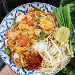 ผัดไทยวุ่นเส้น
