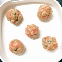 หมูช้างน้อยทรงเครื่อง~