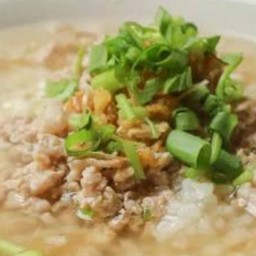 ข้าวต้มหมูสับ