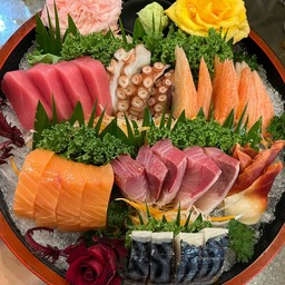 ปลาดิบชุดพิเศษ