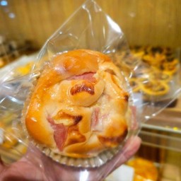 ขนมปังแฮมชีส เนื้อนู้ม นุ้ม ชีสนัวๆ