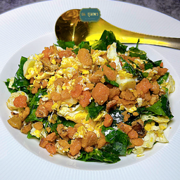 ใบเหลียงผัดไข่ + ใส่ไข่ปู