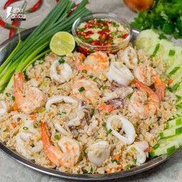 ข้าวผัดทะเล  (กุ้ง+หมึก)