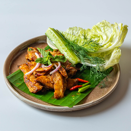 น้ำตกคอหมูย่าง Spicy Grilled Pork Neck Salad