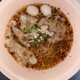 บะหมี่เกี้ยวหมูเด้งต้มยำ