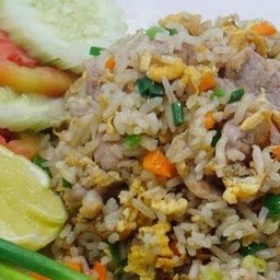 ข้าวผัดหมู