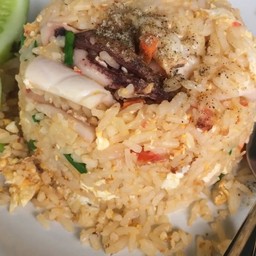 ข้าวผัดทะเล