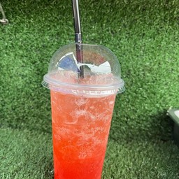 สตอเบอรี่โซดา