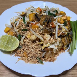 ผัดไทยขี้เมา by ทำหรอย