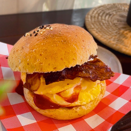 Egg Bacon Bun