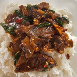 ข้าวราดกะเพราเนื้อเปื่อย