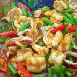 อาหารตามสั่ง - อาหารอีสาน  (ครัวเจ๊นุช) หมู่บ้านดิโอโซนเทพารักษ์บางบ่อ