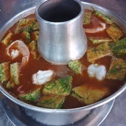 แกงส้มไข่ชะอมกุ้งสด (เล็ก)