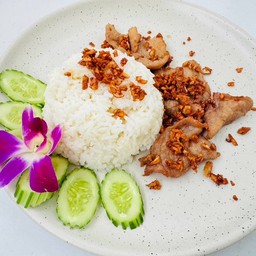ข้าว+หมูกระเทียม