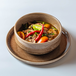 ต้มแซ่บเนื้อ Spicy and Sour Beef Soup
