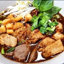 ก๋วยเตี๋ยวเรือป.ประทีป ใจดี นวมินทร์ 98 ติดกับ OR SPACE