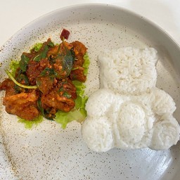 ข้าวผัดพริกแกง
