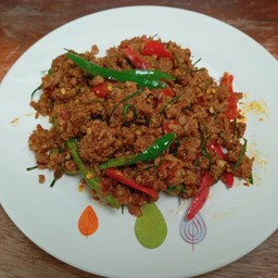 ข้าวราดคั่วกลิ้งไข่ดาว