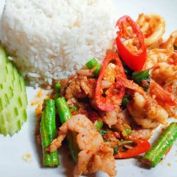 ข้าวราดเครื่องแกง