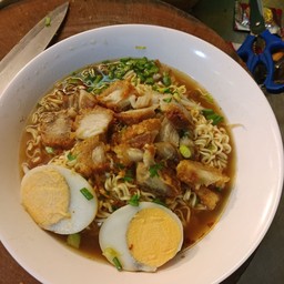 ก๋วยจั๊บน้ำข้นรสเด็ด ไข่ 2 ชิ้น