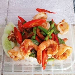 ครัวรสมือแม่ - อาหารตามสั่ง